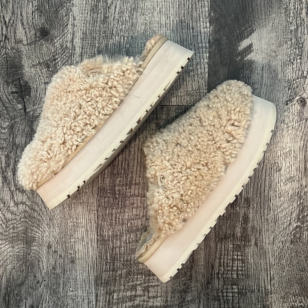 ❌❌❌❌SOLD❌❌❌❌UGG maxi genuine shearling platform clog